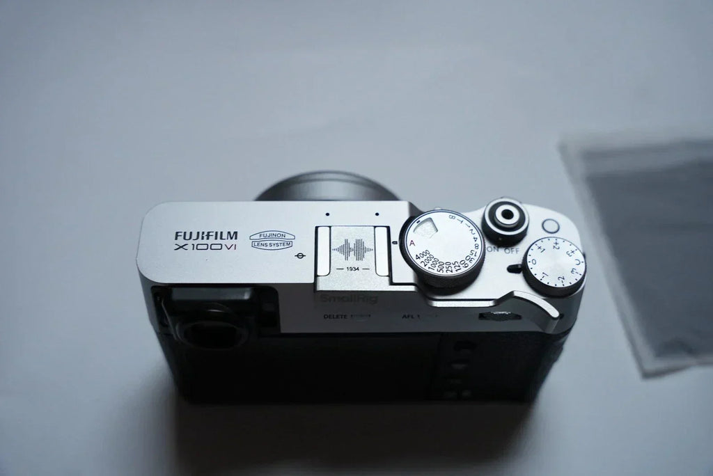 Fujifilm X100VI Silver + Box & Accessories | 23mm f/2 | Excellent Condition ✅