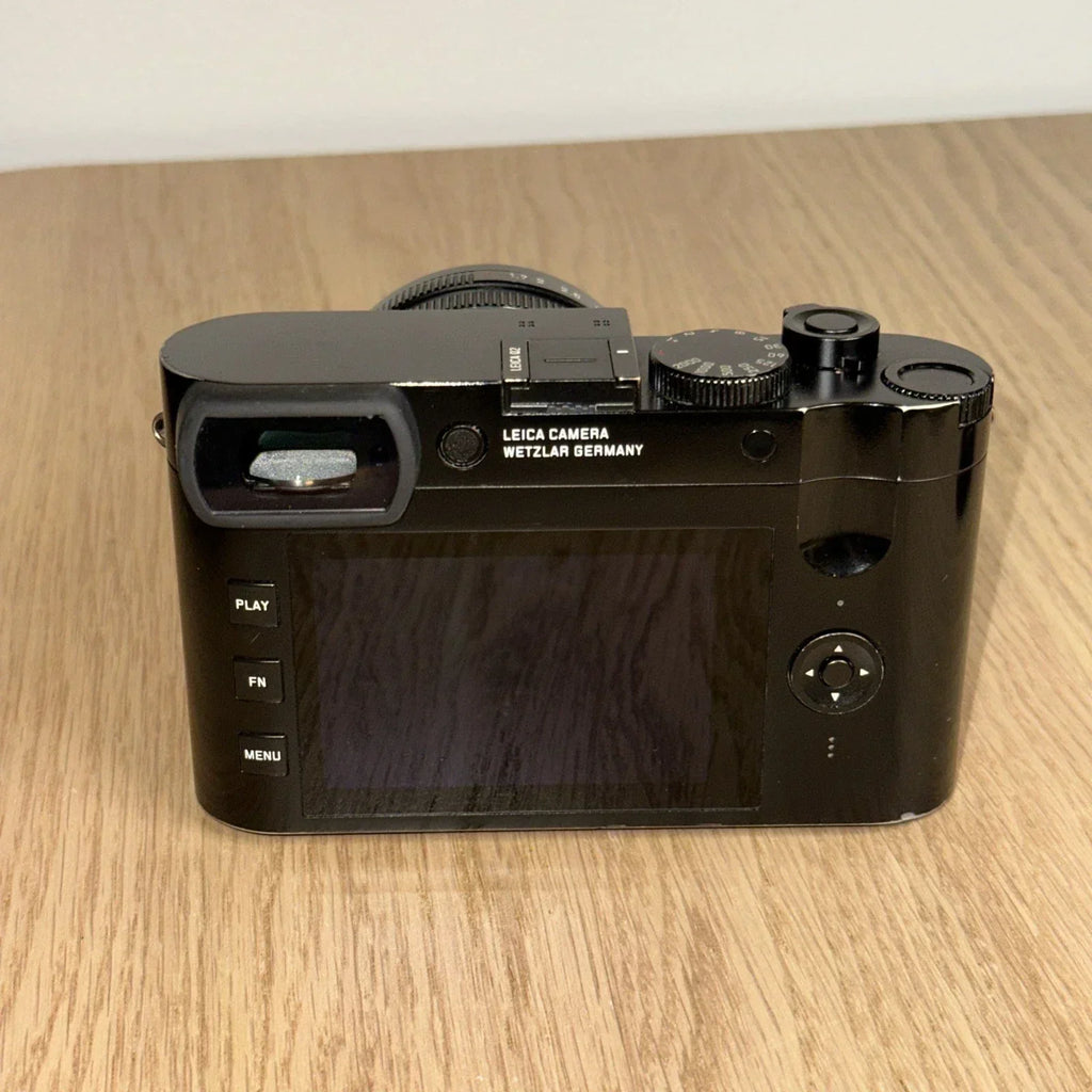 Leica Q2 47.3MP  - Box, Accessories, Complete Set! - US Seller